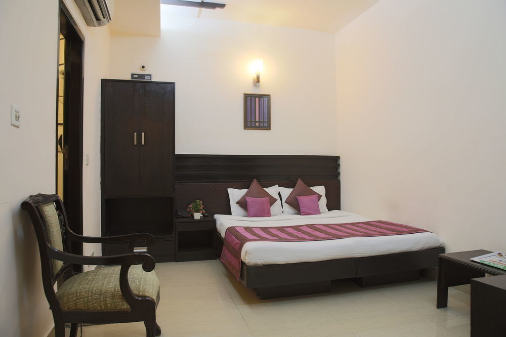 Fabhotel Exotica Greenpark Nueva Delhi Exterior foto